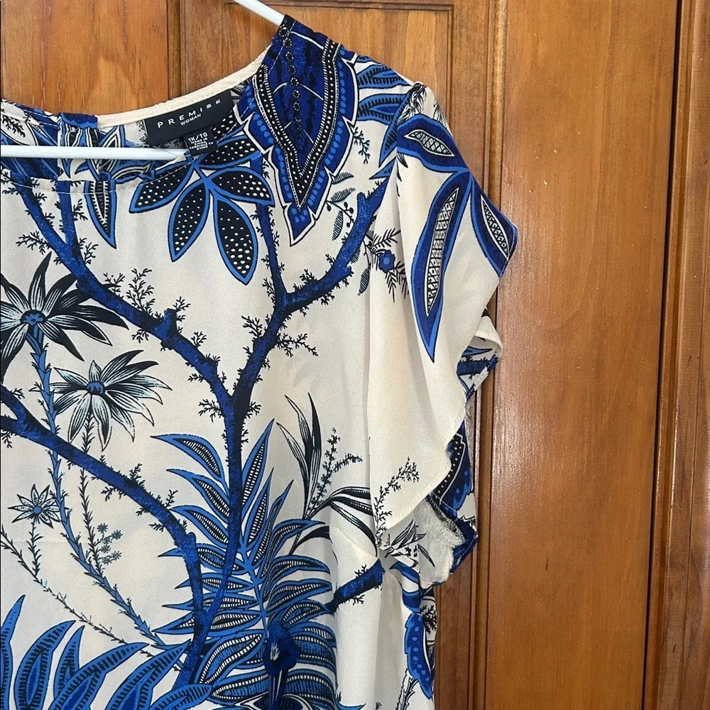 Premise Women’s Plus Floral Tropic Blouse - Picture 2 of 9